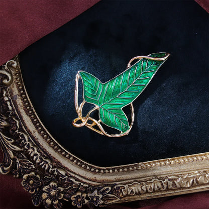 Broche Folhas Verdes de Lórien – O Senhor dos Anéis (Elfico, Colecionável em Metal)